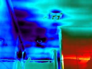 Warmtebeelden van vochtproblemen bij daklekkage